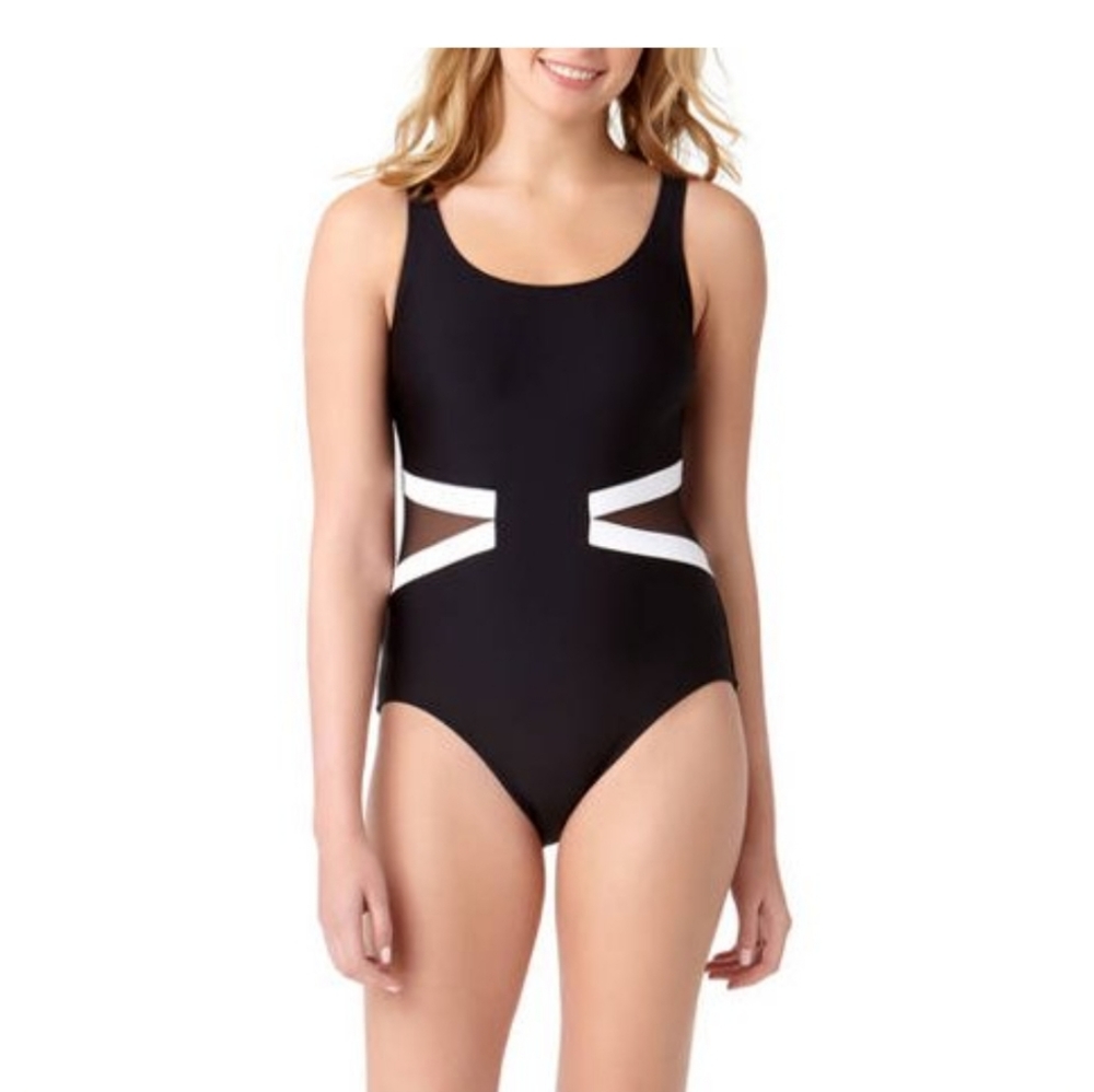 Women's swimsuit